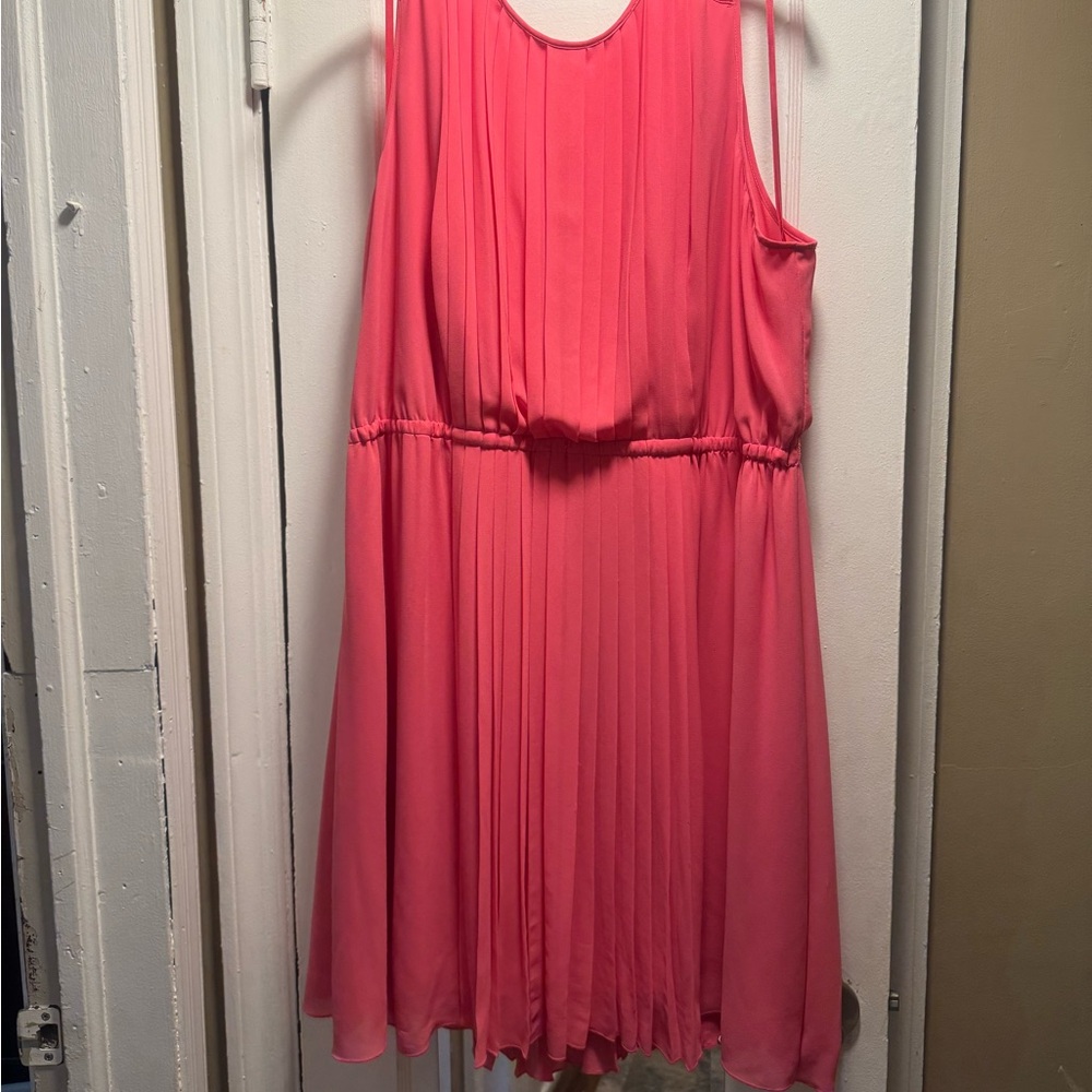 Jessica Simpson Vibrant peachy pink sleeveless 
Great for any occasion
